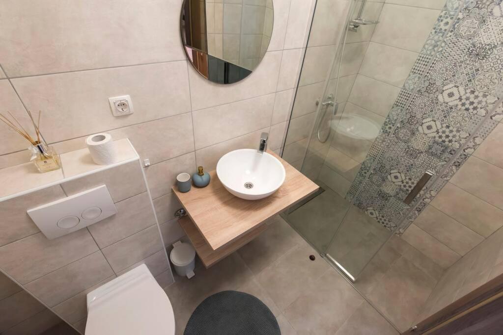 شقة Apartman M&S 1 Kali, Otok Ugljan المظهر الخارجي الصورة